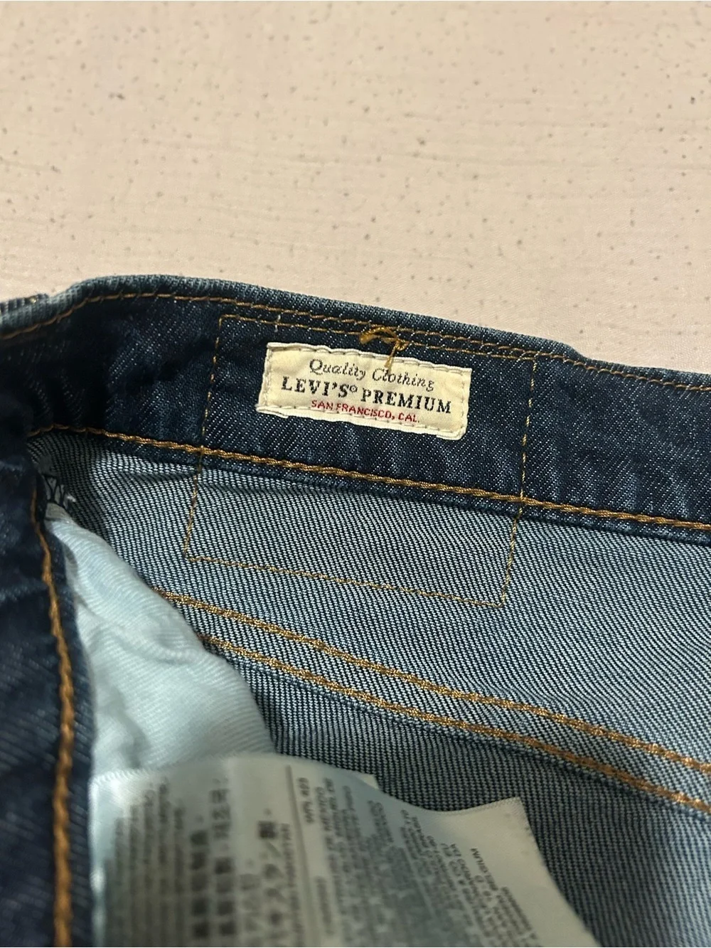 Levi's Men's Dark Blue Jeans straight leg 33x34
